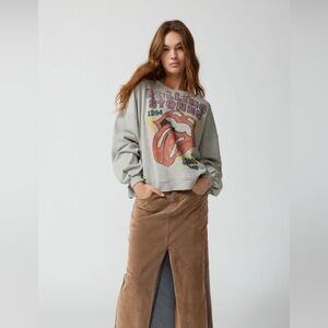 URBAN OUTFITTERS GRAPHIC SWEATER